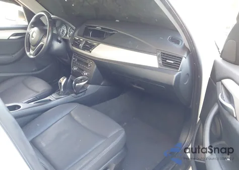 2015 BMW X1 Sdrive28I z USA, uszkodzony, nr VIN WBAVM1C52FV498119